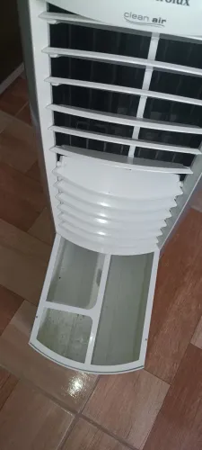 Vendo climatizador Electrolux adaptador 200,00, aceita proposta *75 zap