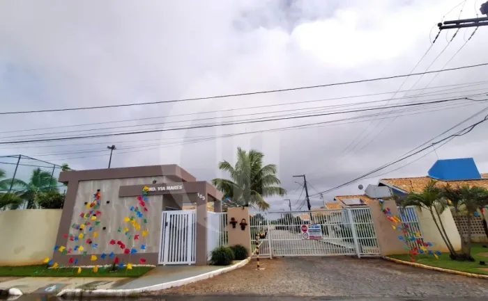 CASA NO CONDOMÍNIO VIA MARES NO BAIRRO AEROPORTO
