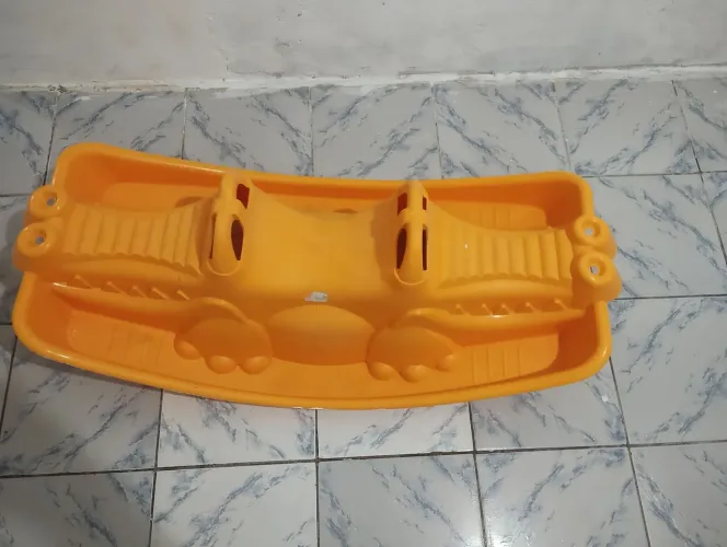 Balanço infantil jacare