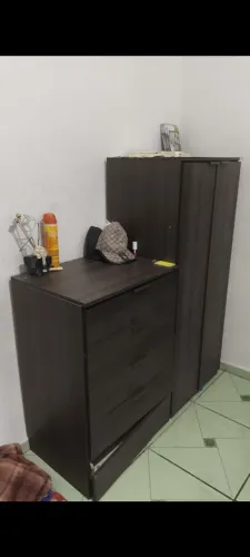 cômoda seminova pra ir rápido