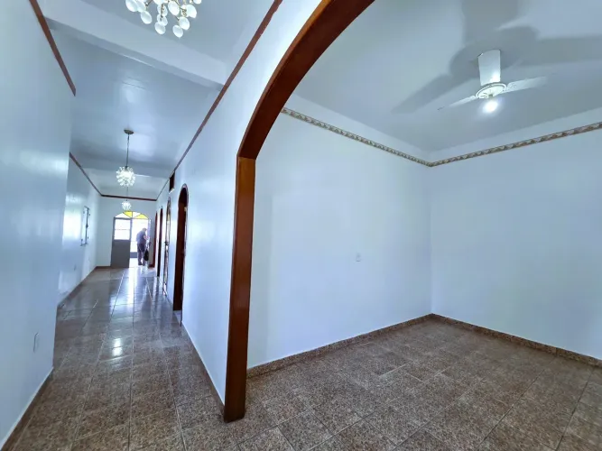 Casa dúplex Sobrado 4 Quartos 3 Suítes 3 Salas 5 Banheiros 400m² Santo Agostinho