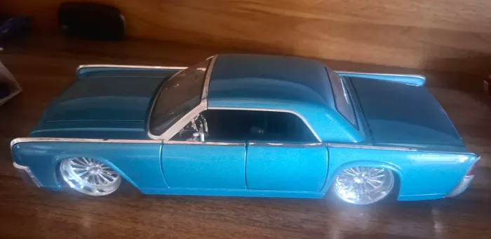 Lincoln Continental (1963) 1:24