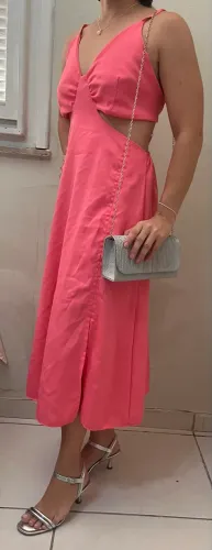 Vestido rosa neon P várias ocasiões