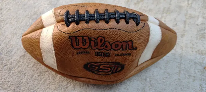 Bola de futebol americano original wilson