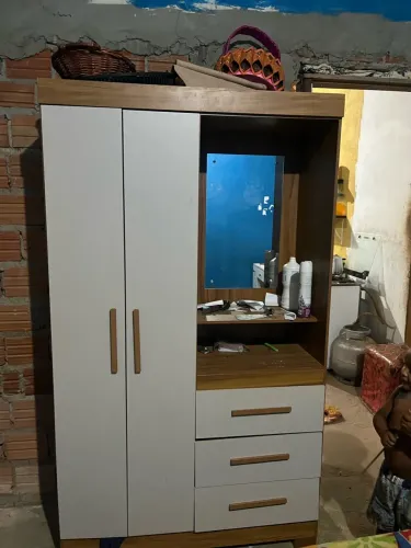 Guarda roupa de solteiro