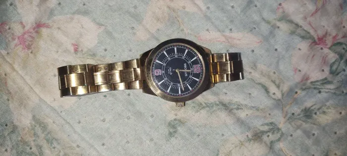 Vende se relógio seculus usado