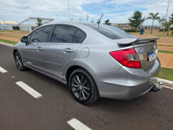 Honda Civic Sedan LXR 2.0 Flexone 16V Aut. 4P 2014