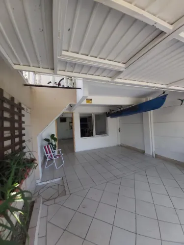 Alugo apartamento na praia da Armação