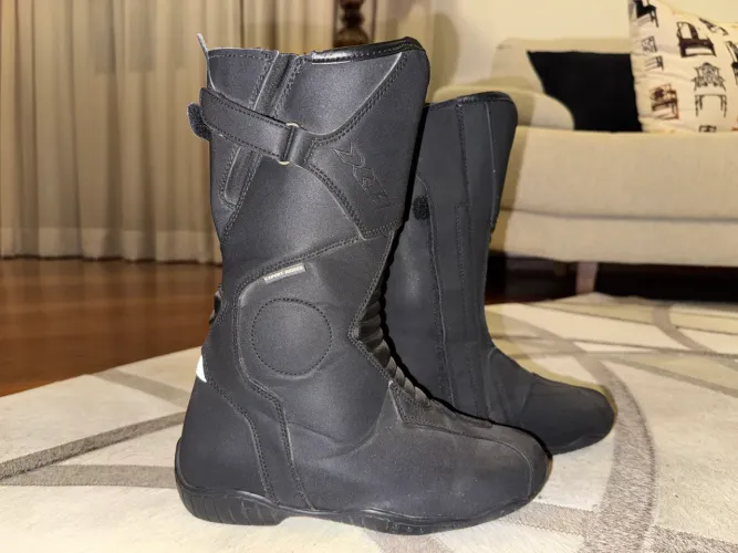 Bota Moto X11 - Celeste 