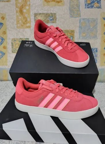 Tênis Adidas VL Court , tem Tam. 41 e 42