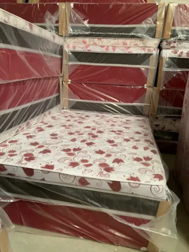 Vendo camas box  de solteiro