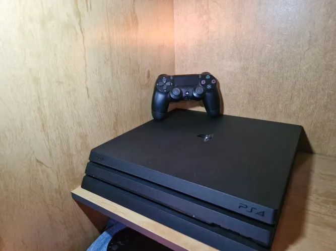 Playstation 4 pro 4k 1 tb
