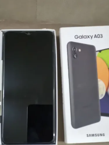 Celular muito conservado