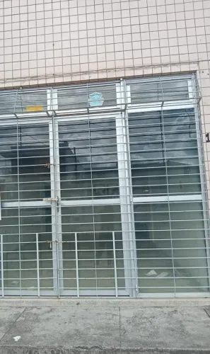 Pimentel Corretor de Imóveis - Creci 1516 F Aluga Loja Comercial no Bairro da Torre