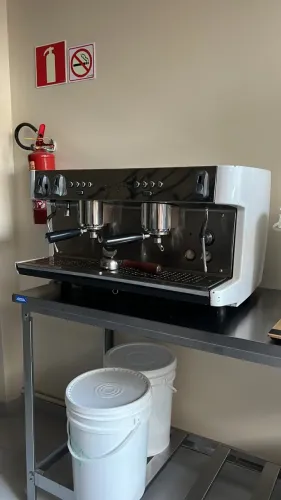Máquina de Espresso Profissional Iberital Dois Grupos