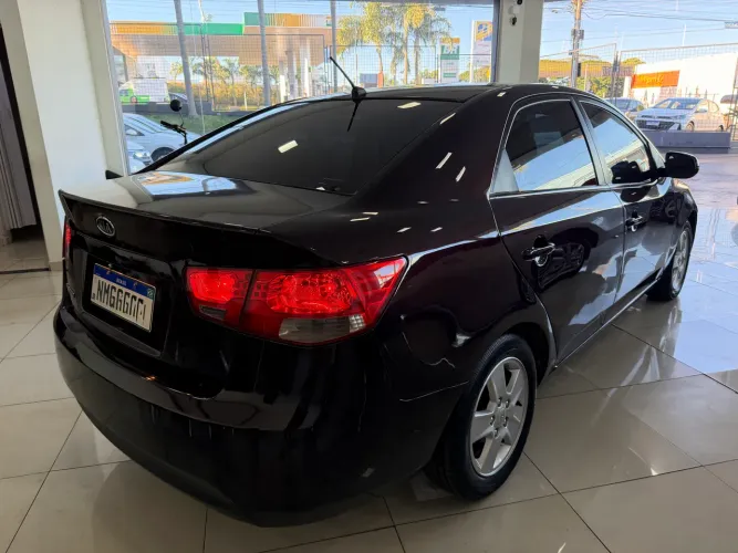 Kia Motors Cerato 1.6 16V Mec. 2011