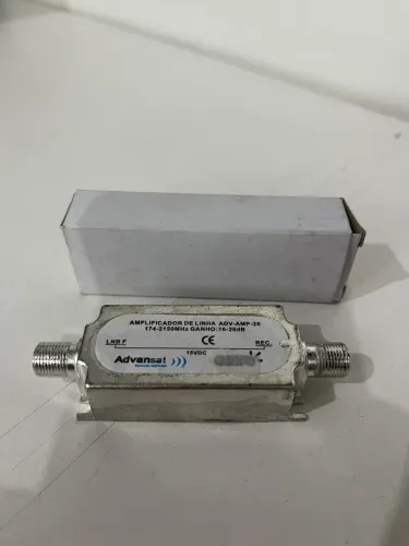 Antena amplificador de linha Advansat (modelo ADV-AMP-20