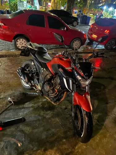 fz 25 vermelha fosca66085