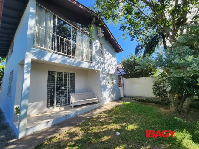 Excelente Apartamento 1 dormitório(s) em Rio Tavares - Florianópolis