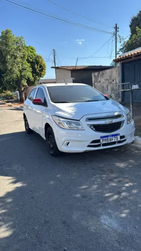 Chevrolet Onix Hatch LT 1.0 8V Flex Power Mec. 4P 2016