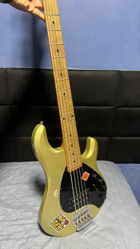 Baixo de 5 Cordas Olp music man - capitador Seymour Duncan - Sua Música Vai Ser Mais Rica!