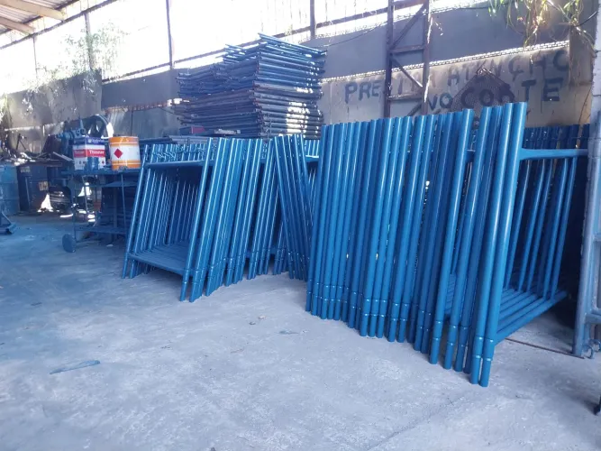 Andaimes novos com garantia de fábrica. Plataformas, rodízios , sapatas reguláveis