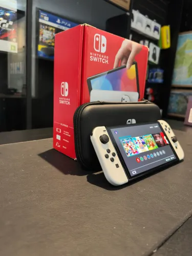 NINTENDO SWITCH OLED + 6 MESES DE GARANTIA