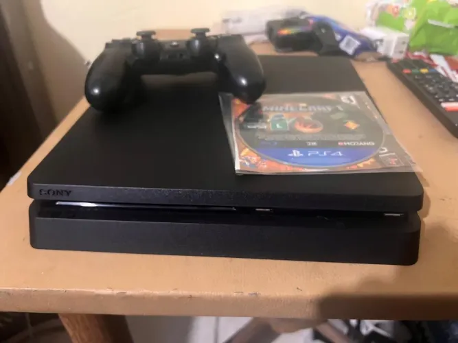 Vendo PS4 Slim de 1T