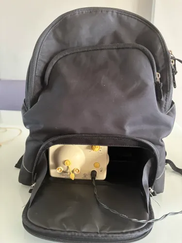 Extratora de Leite Medela Pump In Style Advanced + Kit Completo de Acessórios