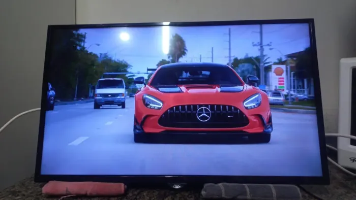 Vendo televisão 32 polegada AOC smart