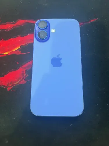iPhone 16 azul