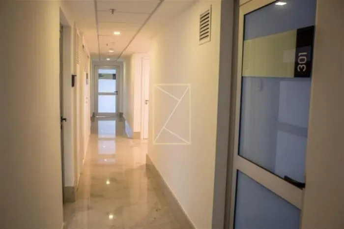 Sala comercial aérea, 39,52 m² privativos, lavabo, espera p/ piso elev