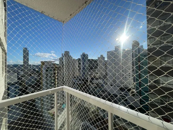 Locação Anual: 3 Dormitórios na Av. Central em Balneário Camboriú