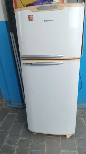Geladeira Electrolux Frost Free 