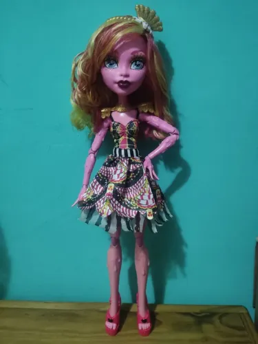 Goouliope boneca Monster high