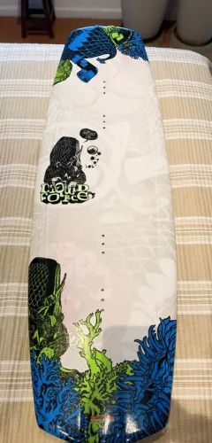Wakeboard Liquid force Harley 135 R$ 1600