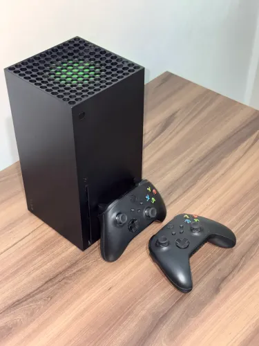 Xbox Series X + 2 Controles, CONSERVADO!!