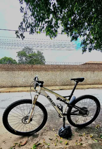 BICICLETA CALOI ELITE FS FULL SUSPENSION 12V SHIMANO DEORE SEMINOVA!