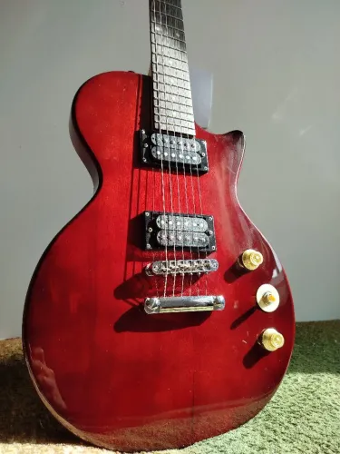 Lespaul Strinberg lp200