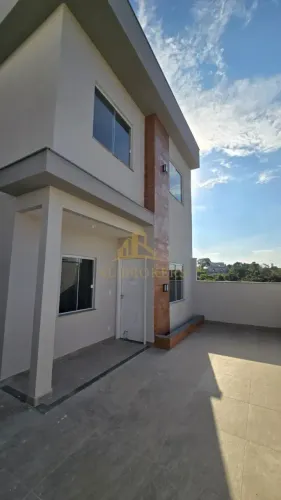 Duplex no bairro Roma - Com 2 suítes, sala, cozinha, lavabo, área de serviço, quintal ampl