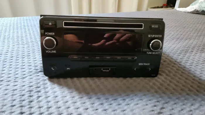 Rádio automotivo original do Toyota Etios.