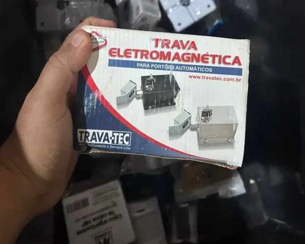 Trava para portao instalado