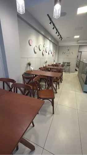 Loja+sobre-loja , coração de Itapoã, excelente localização próximo a tudo ! 