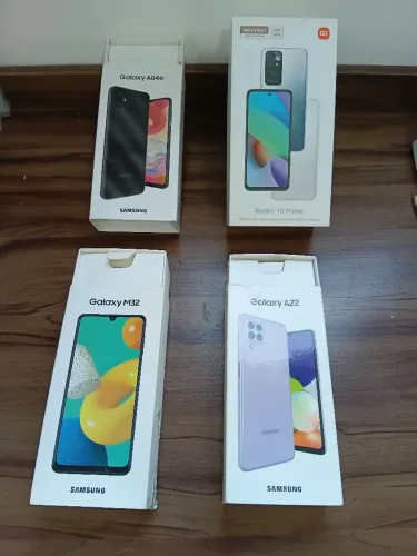 Caixas de smartphones Samsung e Redmi Note