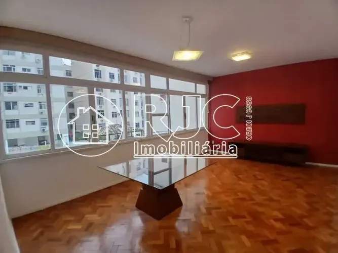 3 Quartos (1 Suíte com Closet), 120m² e Vaga Demarcada  Rua Andrade Neves (Metrô Uruguai)