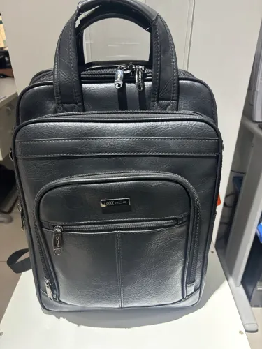 Mochila Executiva ACO em Couro Sintético - Excelente Estado