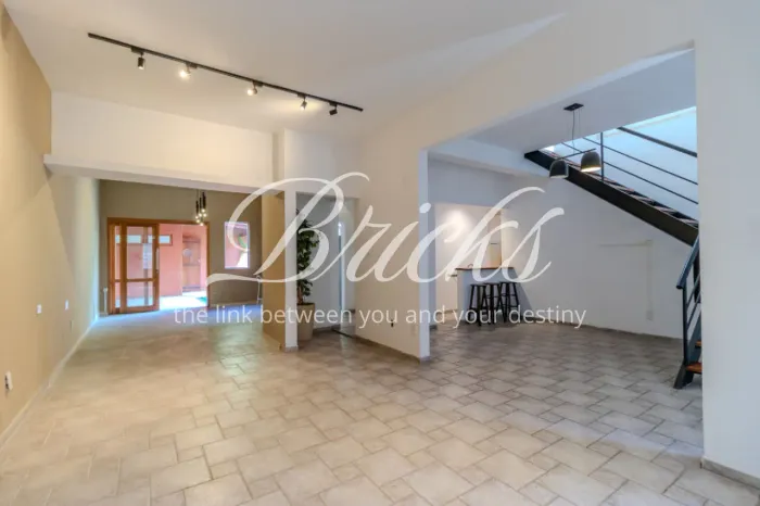 CASA À VENDA 260 M² - 3 QUARTOS - 2 SUÍTES - 3 VAGAS - BROOKLIN