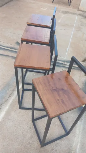 Banquetas estilo industrial