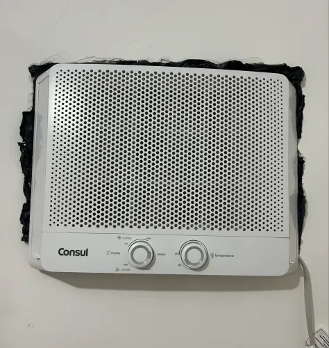 Ar condicionado janela 10000 BTUs Consul frio com design moderno - CCB10FB