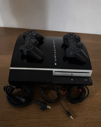 Ps3 Fat Sony Desbloqueado + 2 controles com entrega grátis